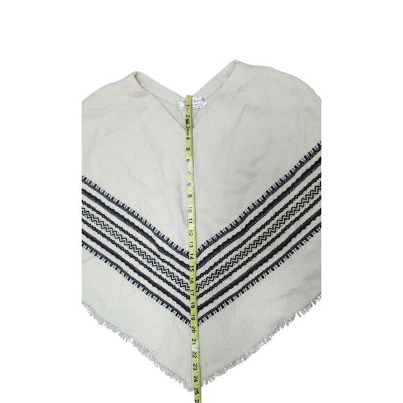 Vintage Boho  Myrjord Veverias Norwegian Handwoven Wool Poncho Cape Unisex - Picture 8 of 11